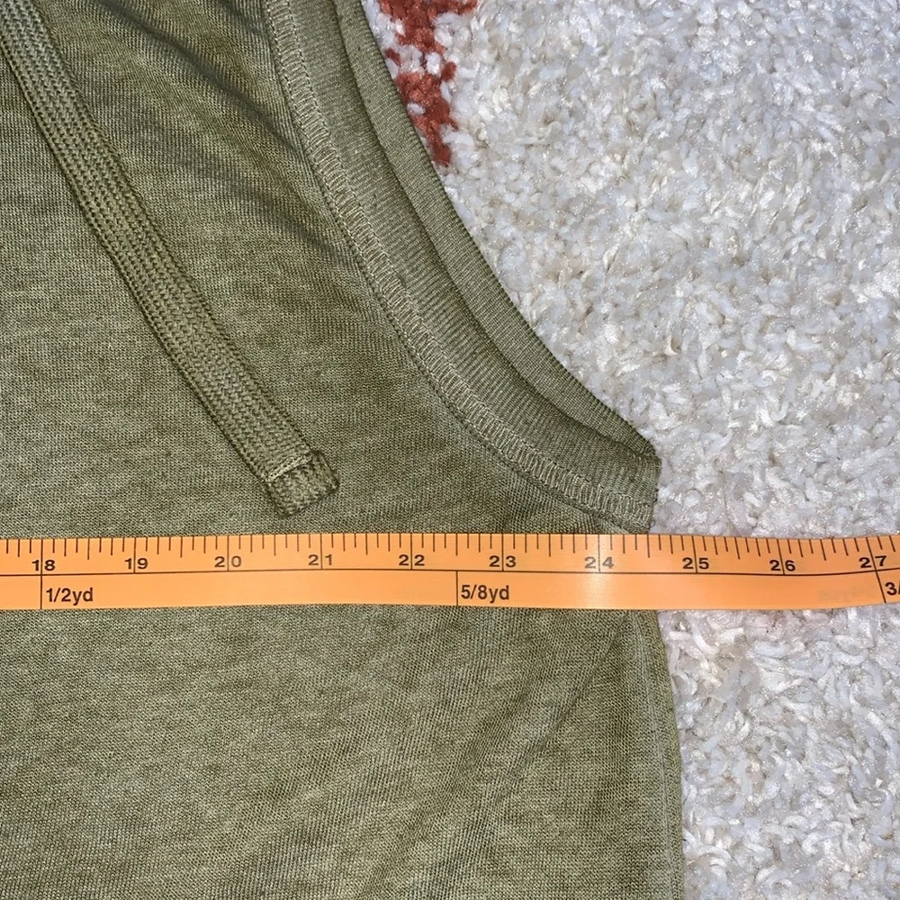 Abound- XL- Hooded Sweatshirt Vest W/ Kangaroo 🦘 Pocket- Acid Wash Olive Green - Picture 4 of 8